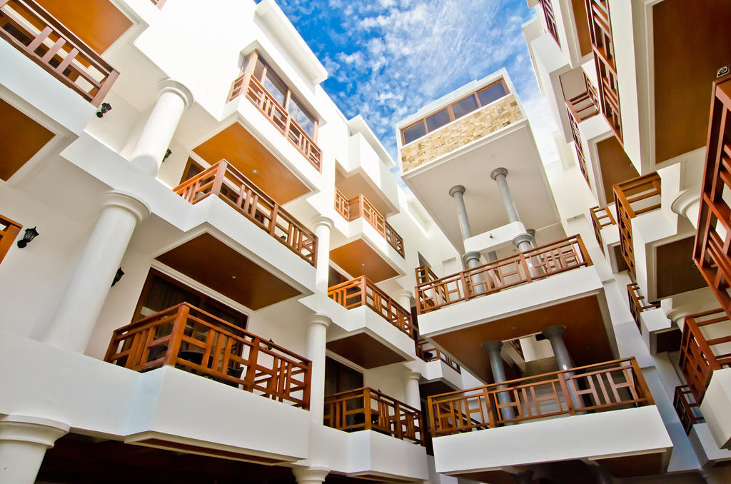Giulius Boracay Italian Resort Balabag  Exterior photo